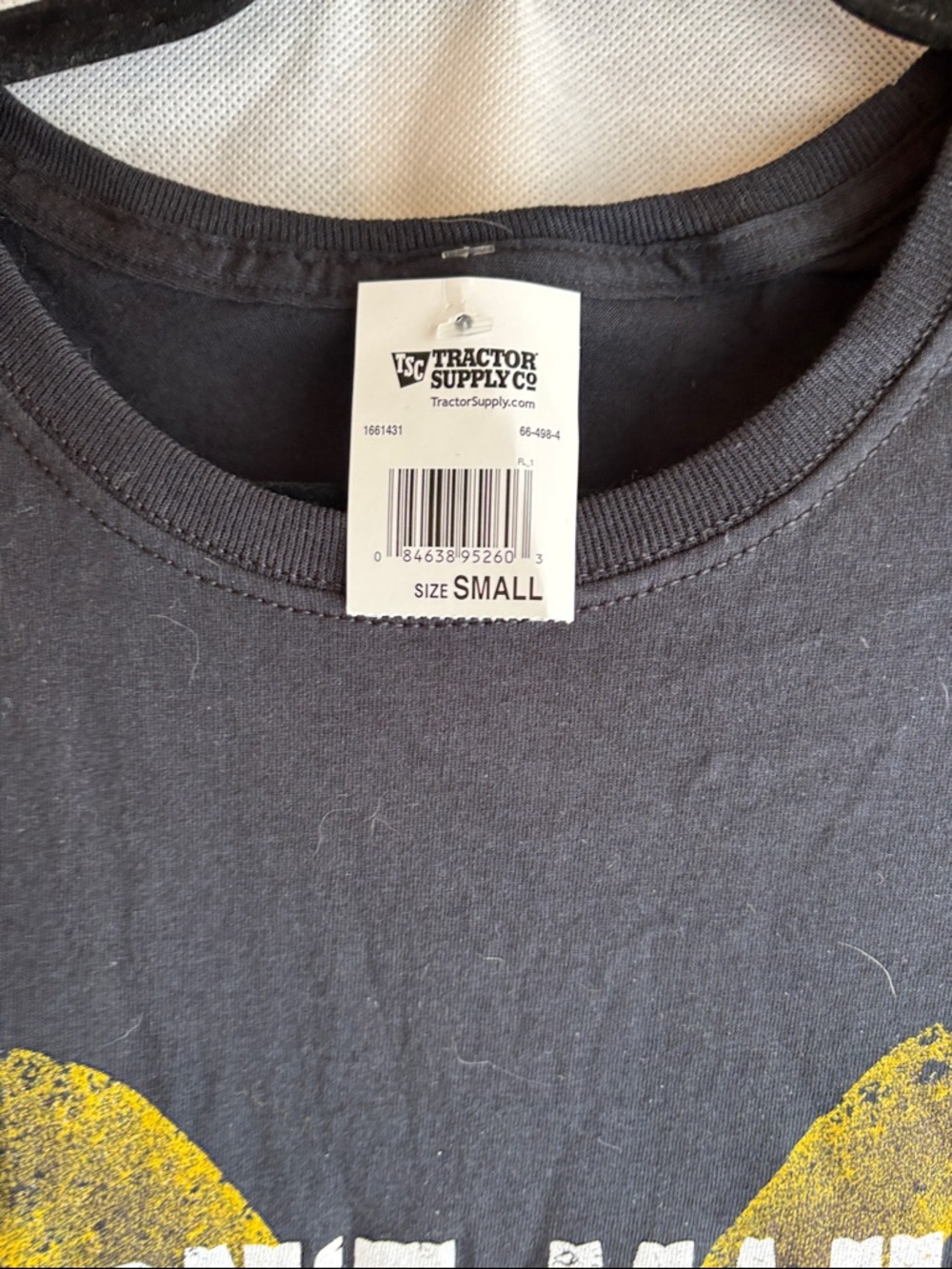 Beth Dutton Graphic Black Short-Sleeve Tee - Picture 4 of 6